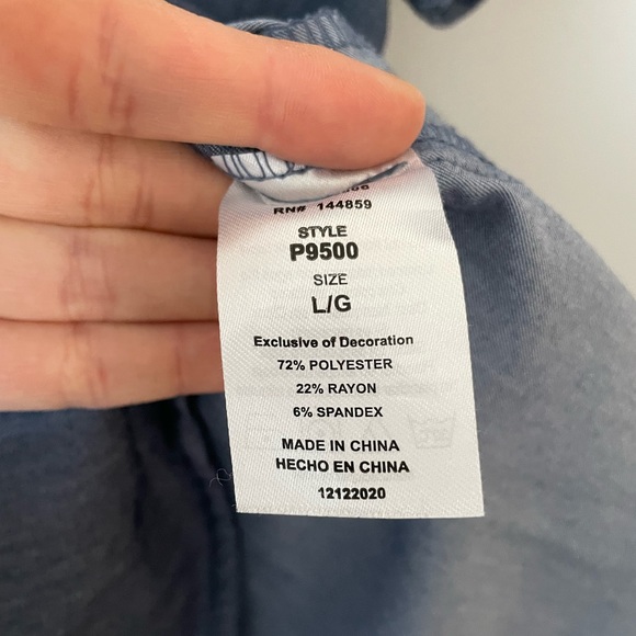 Adar pro Heather women’s scrub top. blue color Preowned good condition - Picture 6 of 6